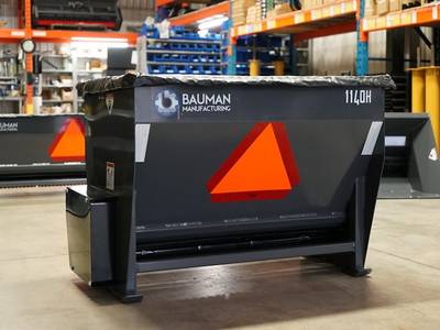 Bauman 1140H Spreader, 11 cf capacity, 40" spread width, 3-point, hydraulic variable-speed drive, hoses
